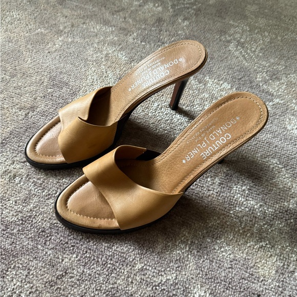 Donald J Pliner Couture Women’s Napa Leather Camel Mule Heels Sandals 7.5M NWOT - Picture 2 of 6